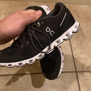 On running Cloud black shoes size 8